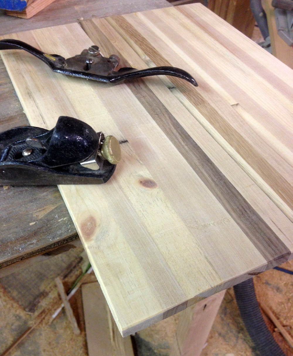 Whiskey Wood Creations Custom wood cutting board